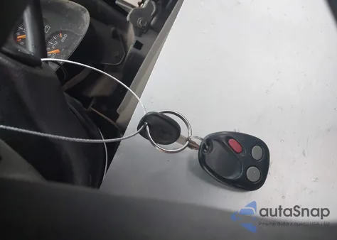 2005 Chevrolet Silverado 1500 Z71 z USA, uszkodzony, nr VIN 2GCEK13T151382319